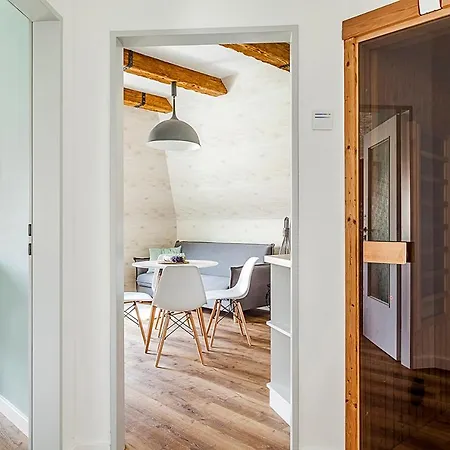 Harmonia Erkéllyel és Szaunaval Apartamento *